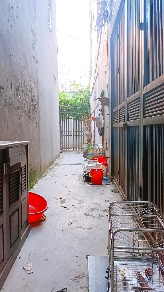 Bán nhà ngõ 15 Gốc Đề, Dt 38m2, mt 3.5m, khu an ninh, dân trí cao. Giá 2,8 tỷ LH 0981818137