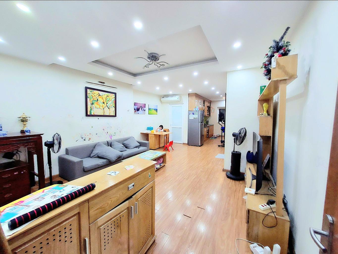 Bán CC Riverside Tower, 79 Thanh Đàm ( CC Bộ Công An), Dt 85m2, 2N2VS, full nội thất đẹp, Giá 3,4 tỷ LH 0981818137