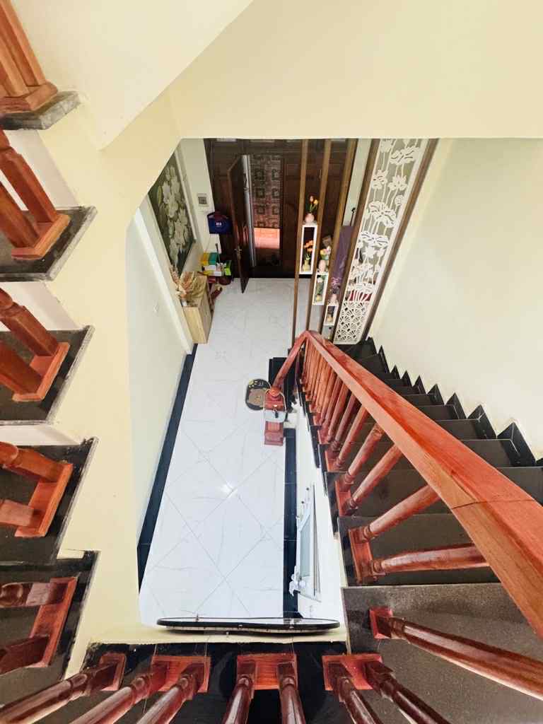 Bán nhà Cầu Bươu 40m2 5 tầng nở hậu tiện ích ngập tràn, chưa đến 6 tỷ
