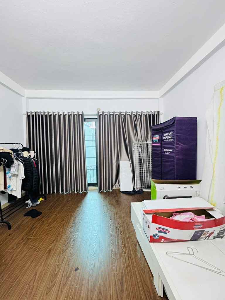 Bán nhà Cầu Bươu 40m2 5 tầng nở hậu tiện ích ngập tràn, chưa đến 6 tỷ
