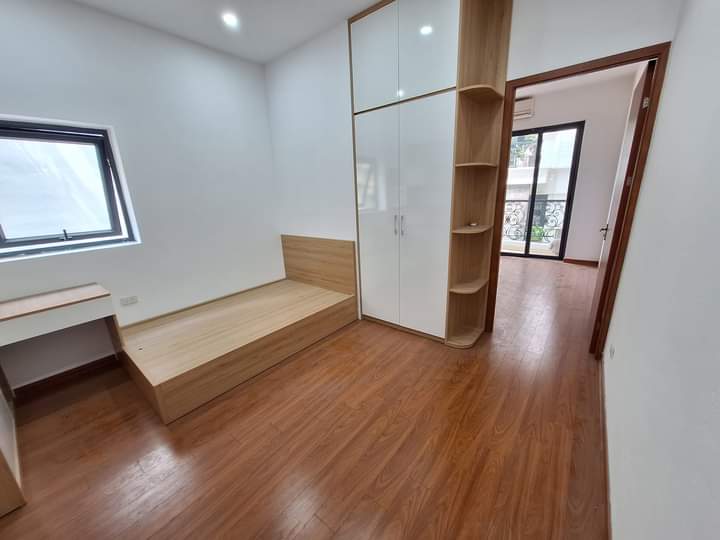 Bán nhà Phan Trọng Tuệ 40m2 5 tầng nở hậu tiện ích ngập tràn, nhỉnh 5 tỷ