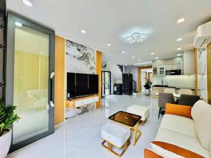 Bán nhà mặt tiền đường Duy Tân, quận Phú Nhuận, TP HCM