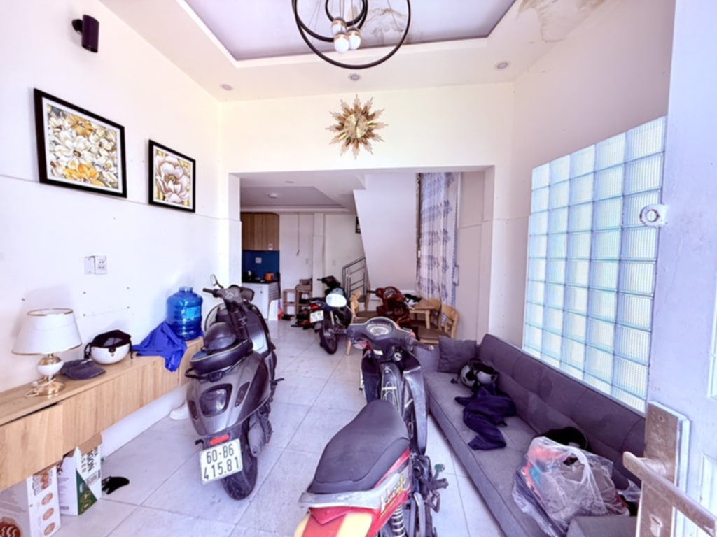 DIỆN TÍCH KHỦNG 130m2 - sát chợ Hiệp Thành-NHỈNH 5 TỶ