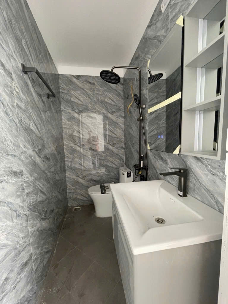 Bán nhà Yên Phụ, Tây Hồ, Nhà thoáng sáng, rộng,  ngõ rộng ô tô đỗ