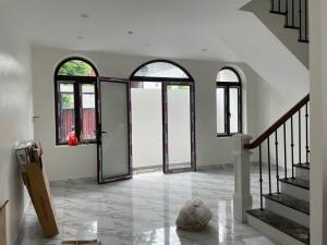 Bán nhà Yên Phụ, Tây Hồ, Nhà thoáng sáng, rộng,  ngõ rộng ô tô đỗ