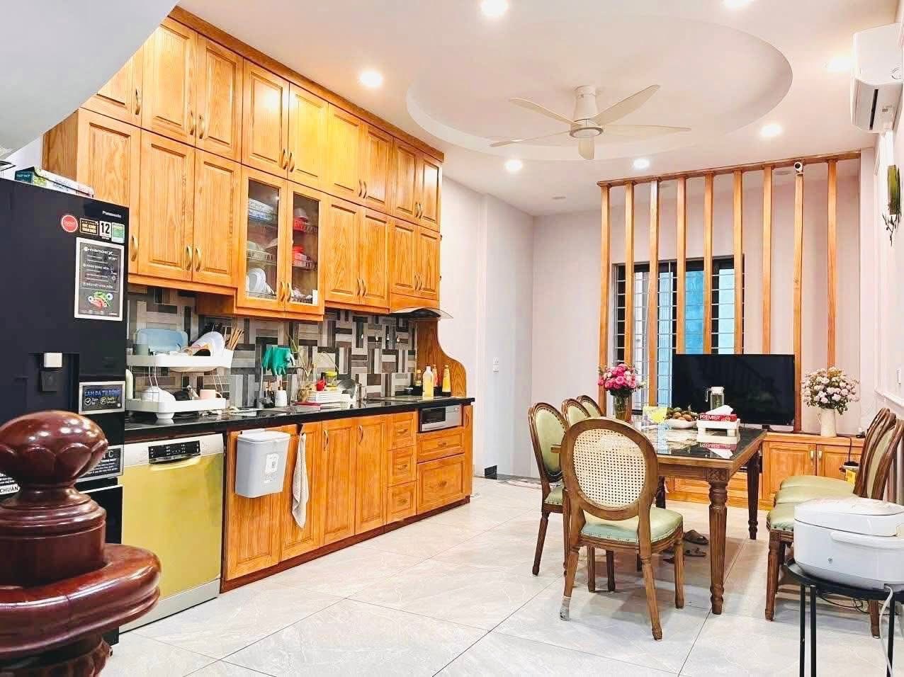 NHÀ ĐẸP - NỘI THẤT CAO CẤP - NỞ HẬU - GẦN PHỐ