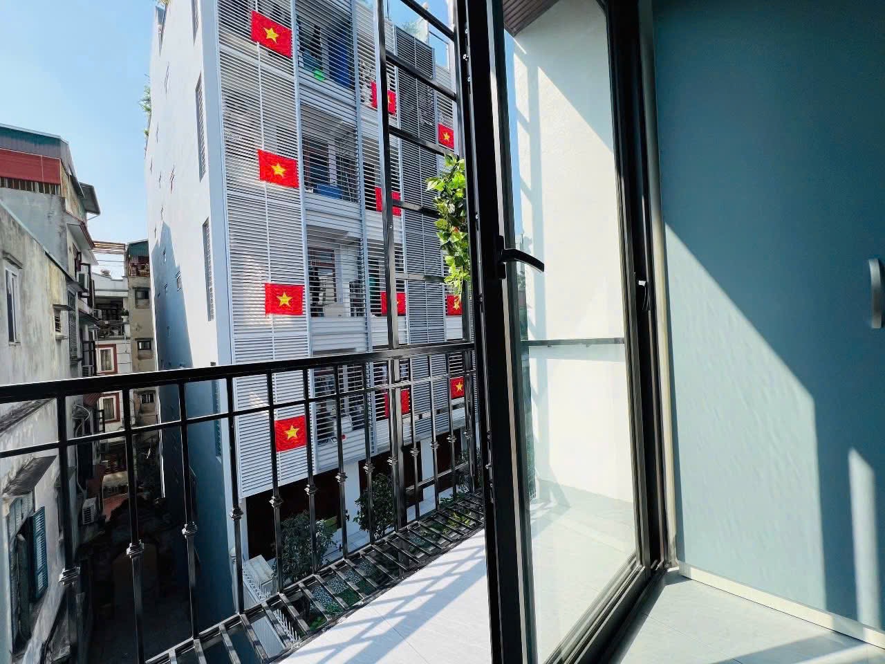 Nhà Hoàng Mai 80m,7 tầng thang máy,16,9 tỷ