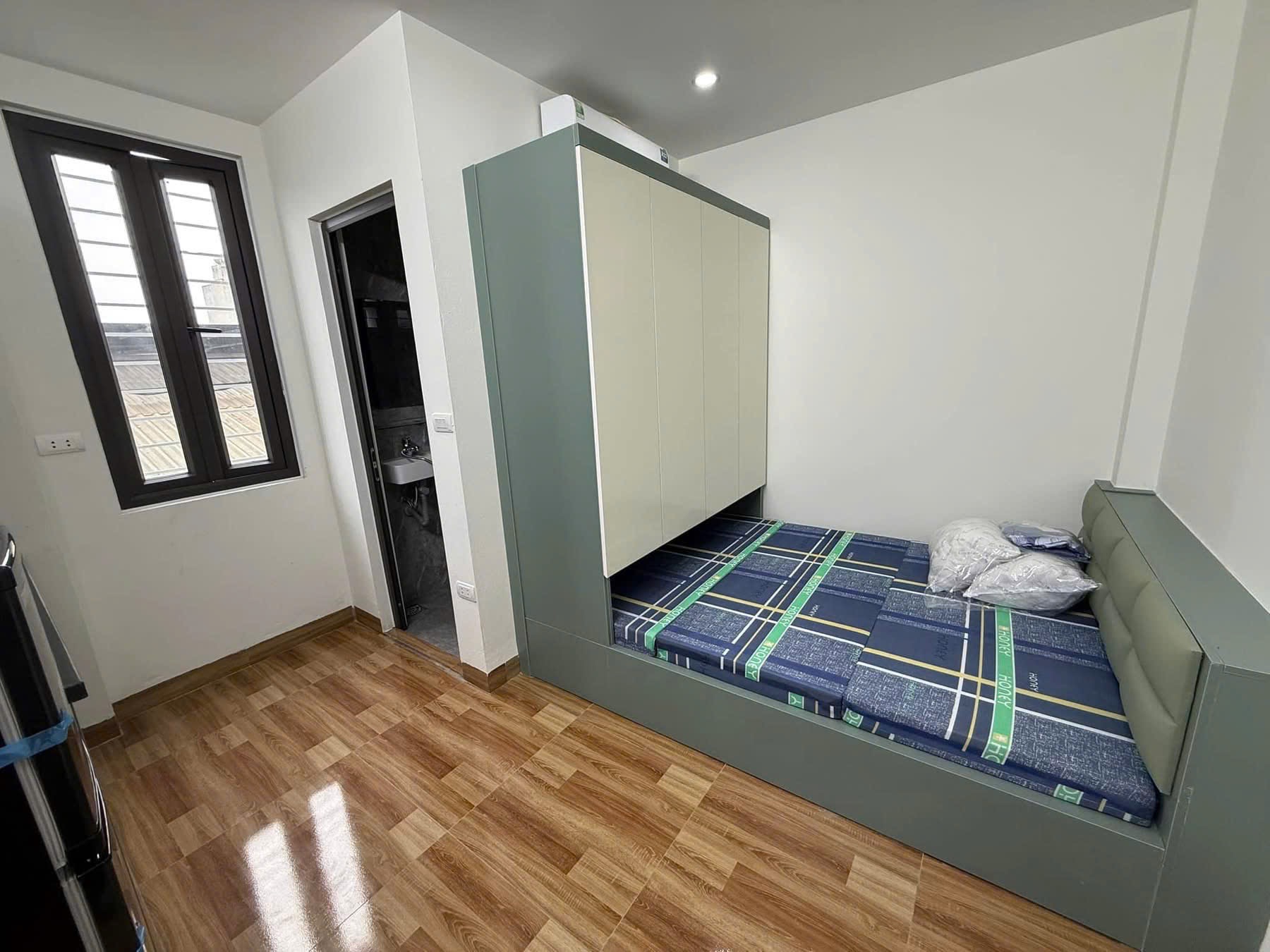 Nhà Hoàng Mai,80m,7 tầng,16 phòng thang máy 0971413568