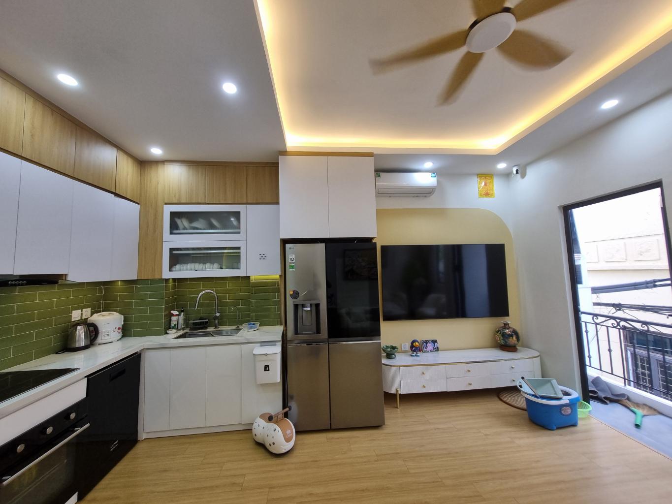 Ô TÔ - THANG MÁY - NHÀ MỚI ĐẸP - HIẾM