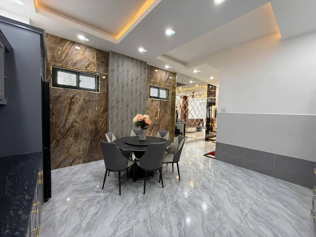 Bán nhà ngay Huỳnh Tấn Phát khu dân cư hiện hữu hẻm lớn gần kcx tân thuận