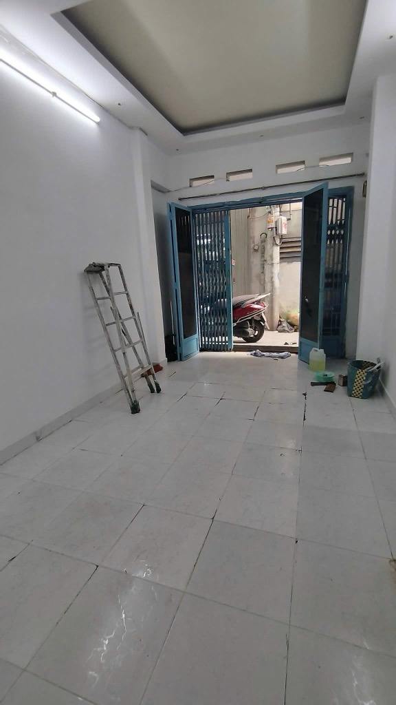 Bán Nhà Đường Tạ Quang Bửu ngay siêu thị parc mall hẻm xe hơi