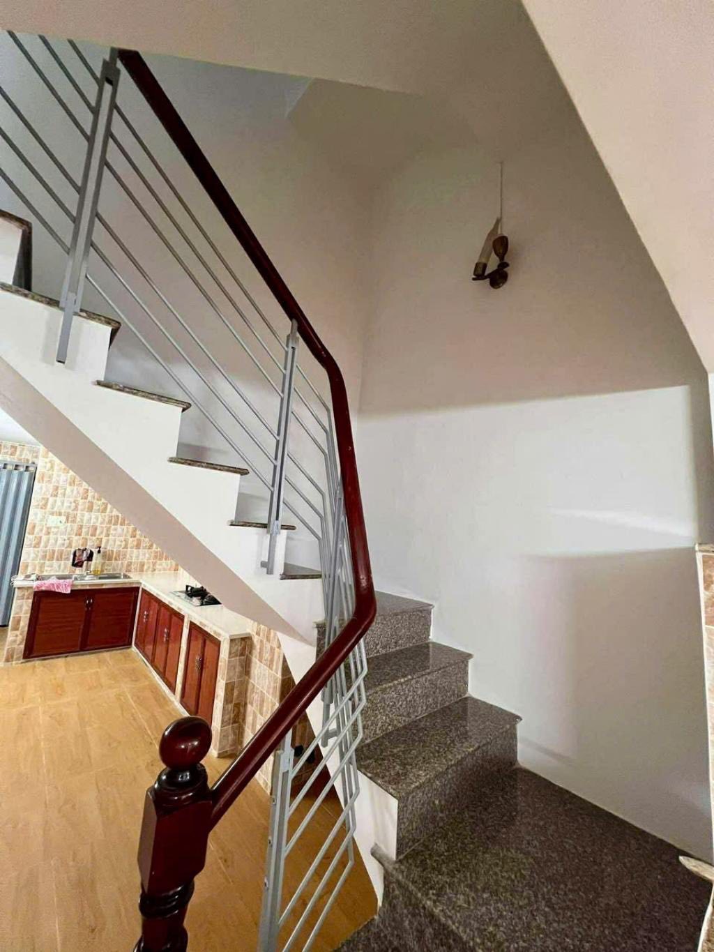 QUẬN 7 - NHÀ 3 TẦNG KIÊN CỐ - 56m2 - SỔ HỒNG RIÊNG HOÀN CÔNG ĐỦ