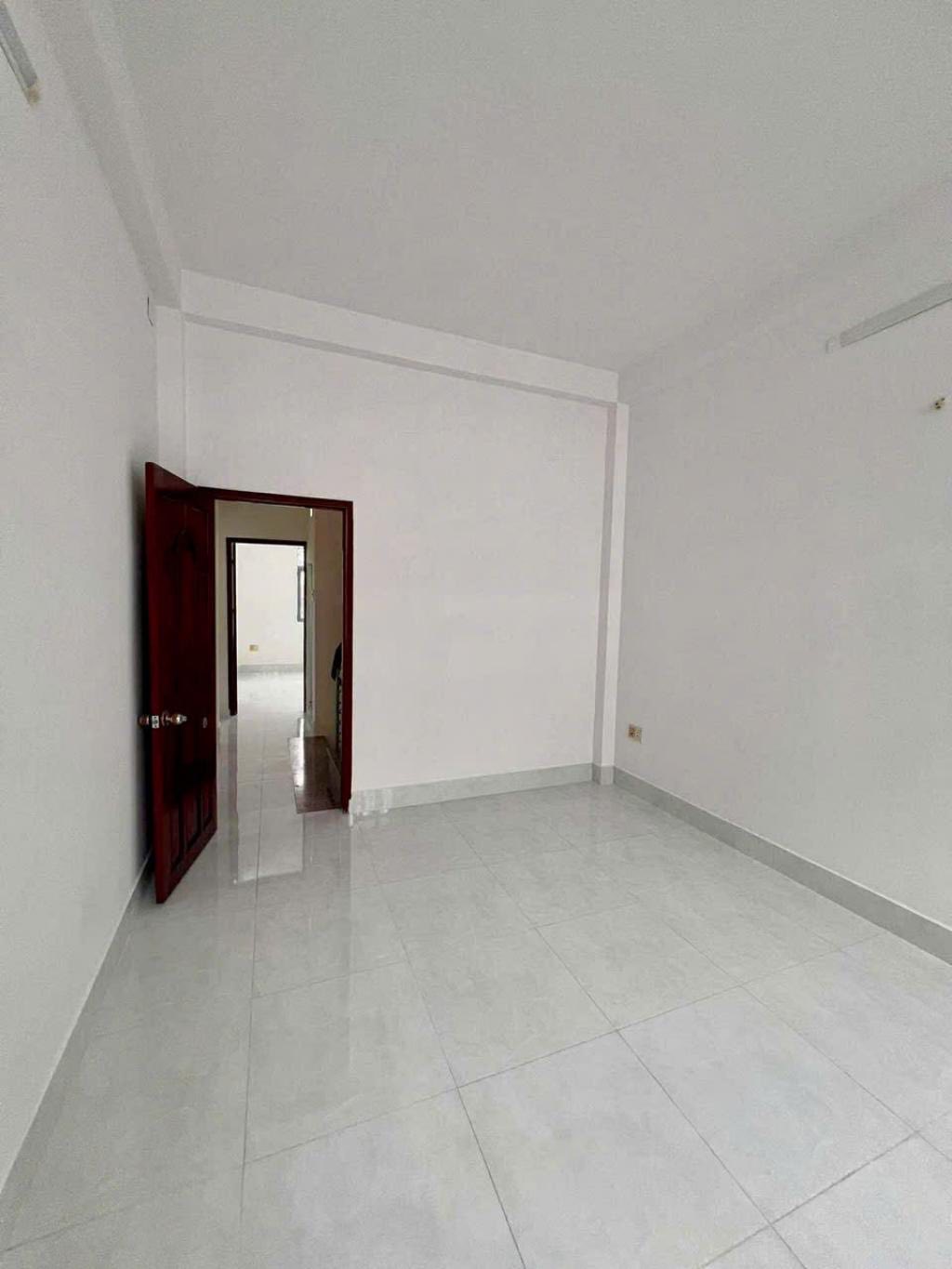 QUẬN 7 - NHÀ 3 TẦNG KIÊN CỐ - 56m2 - SỔ HỒNG RIÊNG HOÀN CÔNG ĐỦ