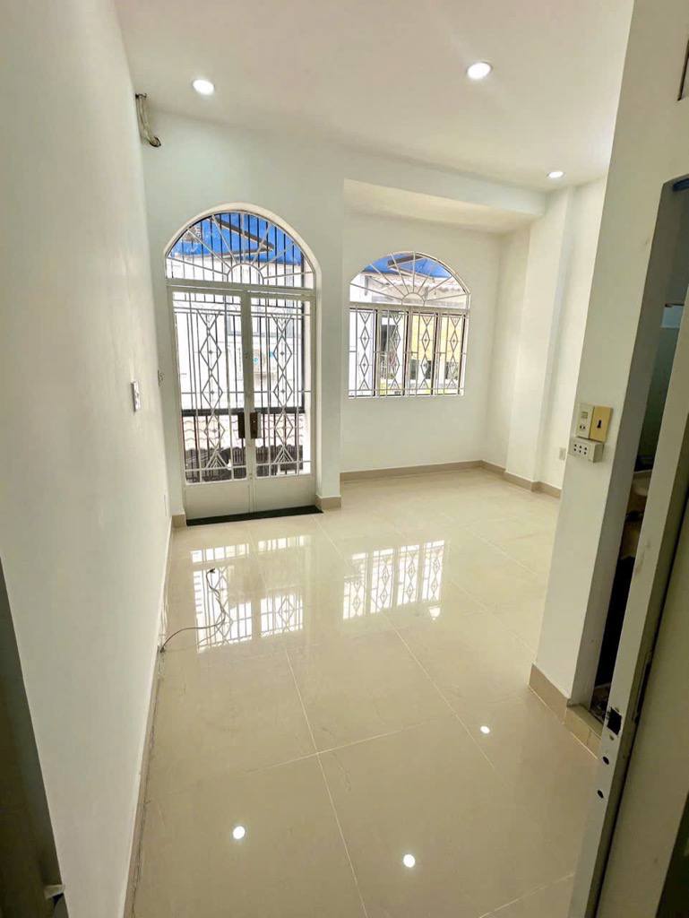 Bán nhà - Âu Dương Lân- Quận 8 - Giáp Quận 1, Quận 5, Quận 4, Quận 7 * Diện tích : 41m
