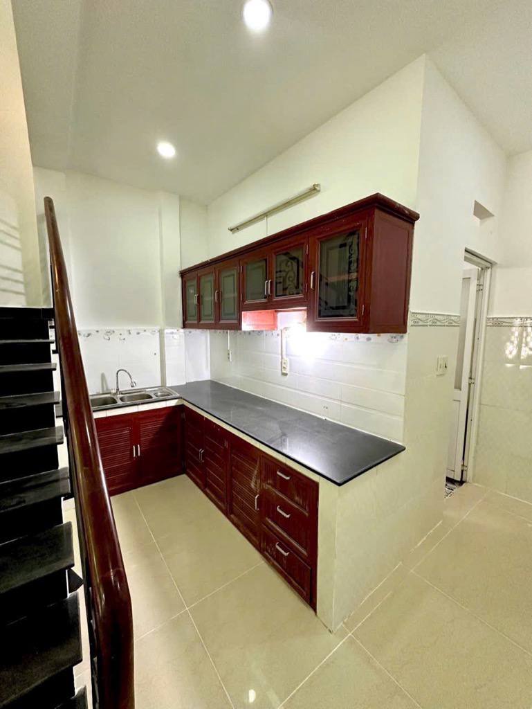 Bán nhà - Âu Dương Lân- Quận 8 - Giáp Quận 1, Quận 5, Quận 4, Quận 7 * Diện tích : 41m