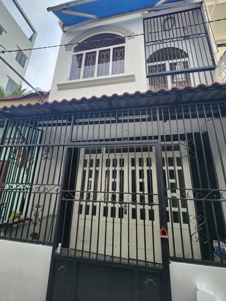 Bán nhà - Âu Dương Lân- Quận 8 - Giáp Quận 1, Quận 5, Quận 4, Quận 7 * Diện tích : 41m
