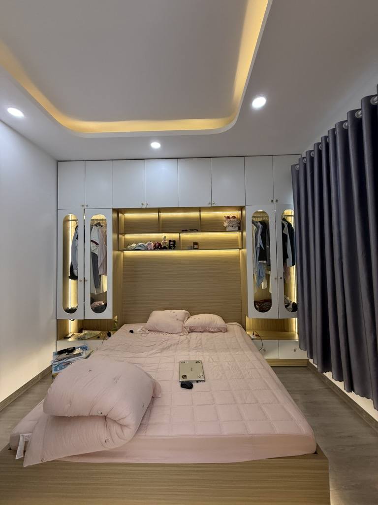  BÁN NHÀ ĐẸP TRUNG TÂM QUẬN 7.Ở LIỀN.
