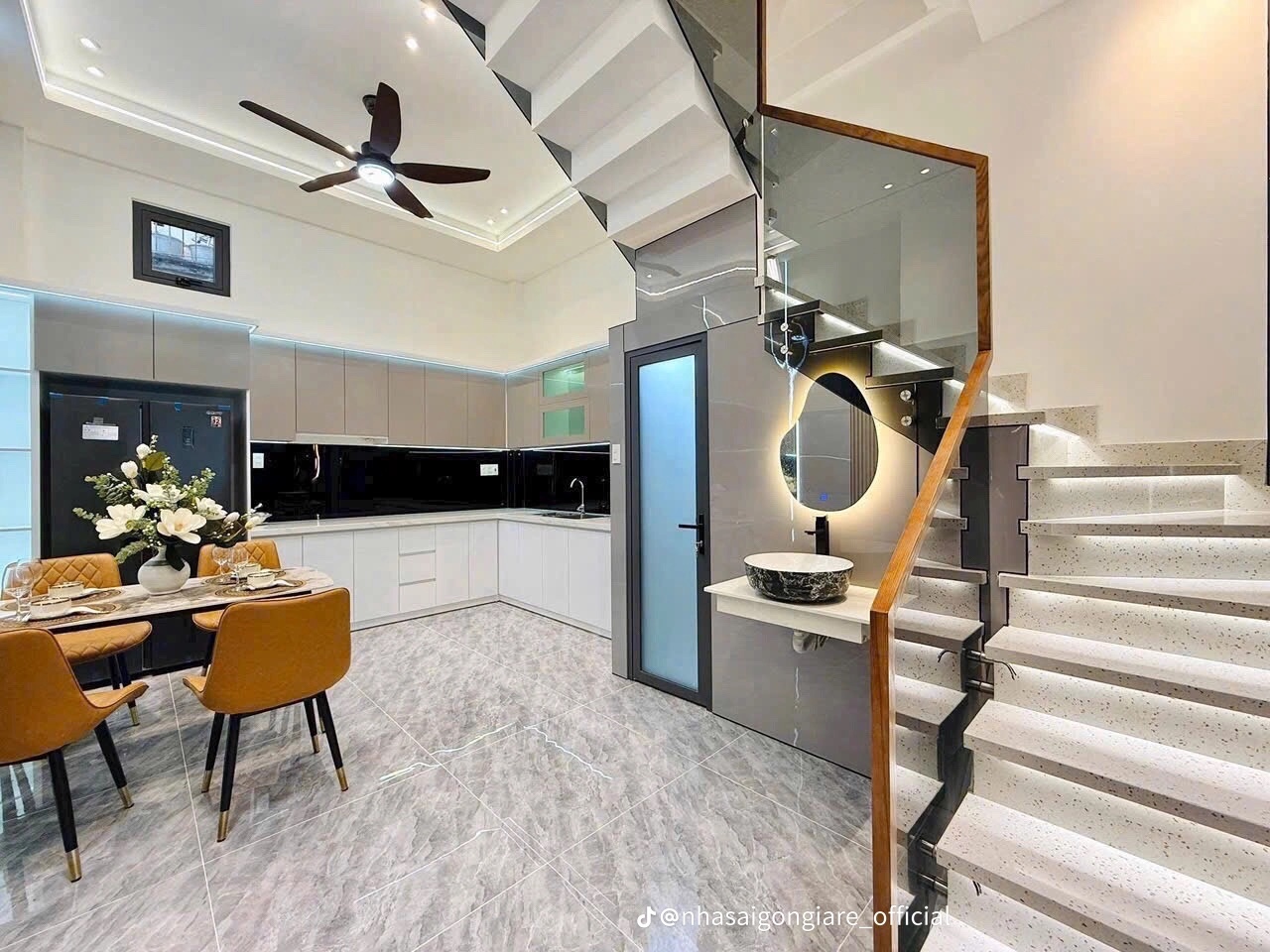 NHÀ ĐẸP QUẬN 7 - KHU DÂN CƯ HIỆN HỮU - KHÔNG QUY HOẠCH - HẺM RỘNG THOÁNG