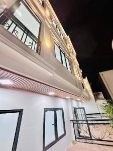 Hàng Hiếm. Ngang 5.2m dài 9.2m. Nhà mới dọn vào ở lun q7