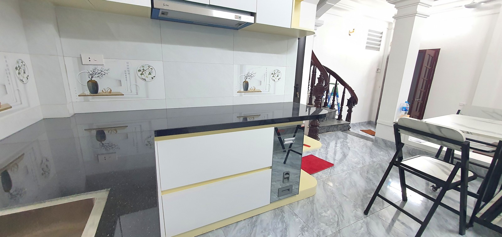 Bán nhà An Dương, dân xây 4 tầng, 33m2, 6,45 tỷ