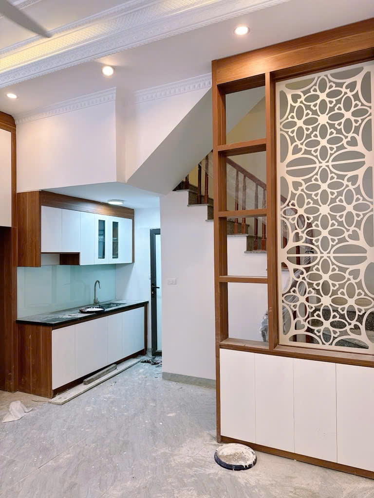 Bán nhà Tân Ấp 5 tầng xây mới ngõ thông đường trước nhà 3m, Giá 5,9tỷ