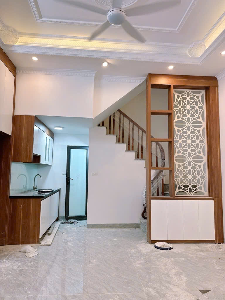 Bán nhà Tân Ấp 5 tầng xây mới ngõ thông đường trước nhà 3m, Giá 5,9tỷ