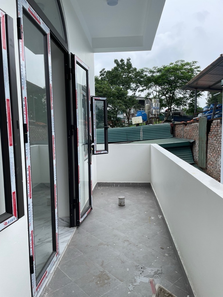 Bán nhà mới Tây Hồ Quận, 4chỗ đỗ cửa, diện tích rộng, giá rẻ