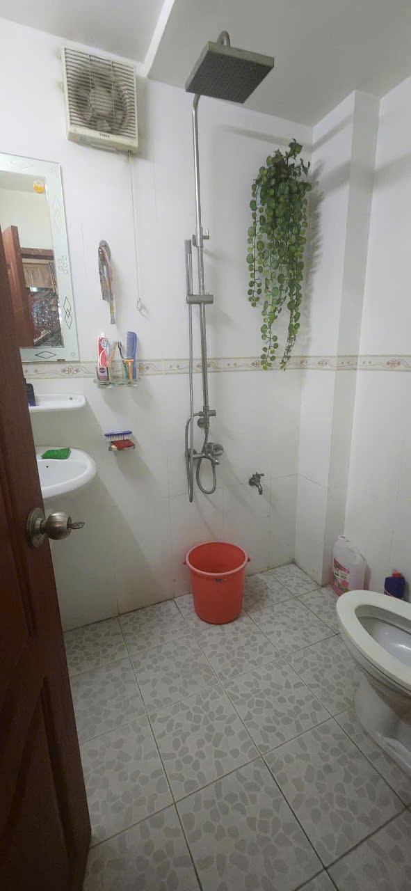 Siêu phẩm 4 tầng ngay trung tâm Q.4 - nhà đẹp lung linh - cách q.1 chỉ 2p