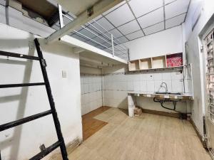 Mặt tiền đường lô góc không lộ giới bên hong - kinh doanh ngon- sổ nở hậu - pháp lý sạch