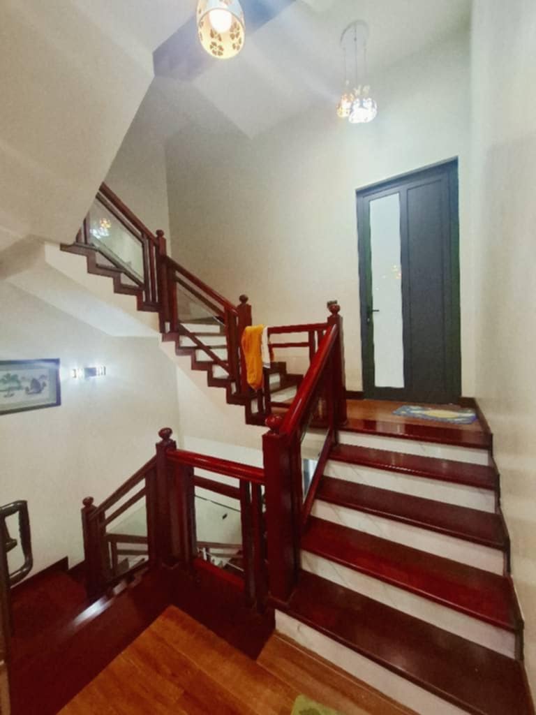 X8 NGUYÊN KHÊ - ĐÔNG ANH- MẶT PHỐ - PHÂN LÔ - KINH DOANH - Ô TÔ DỪNG ĐỖ - DÂN TRÍ CAO - AN SINH TỐT.