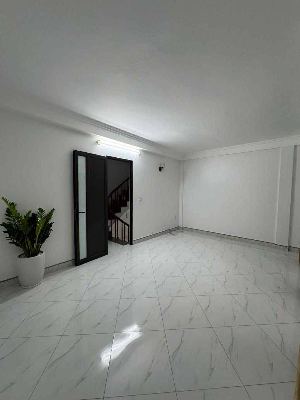 Bán nhà Đông Ngạc nhà đẹp ở luôn, SỔ VUÔNG đẹp, 30m2x4T, mt 5.7m, 6.45 tỷ