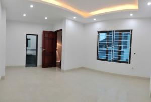 Bán nhà Thượng Cát Từ Liêm, lô góc 43m², chỉ 4.9 tỷ.