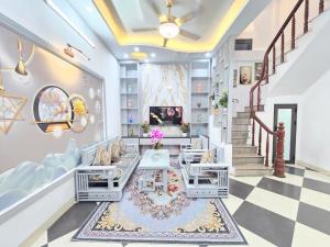 Nhà mới định công giá 4,5tỷ