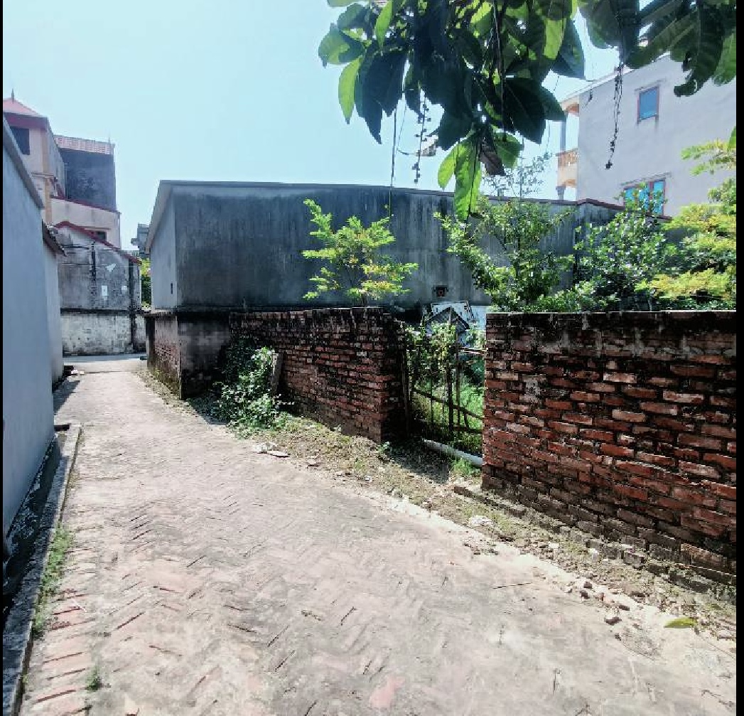 Bán đất kiêu kỵ