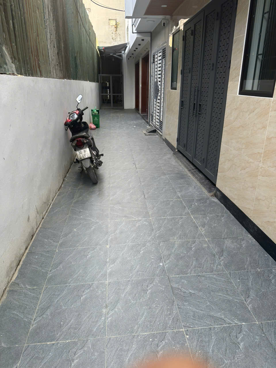 Bán nhà Văn Hội, 31m2 ,mặt tiền 5m, lô góc, 5.58 tỷ ,khung bê tông chịu lực mới tinh