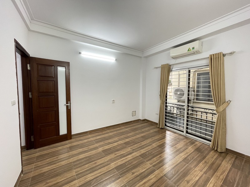 Trung tâm Thượng Thanh 50m nhà  2 thoáng ngõ nông