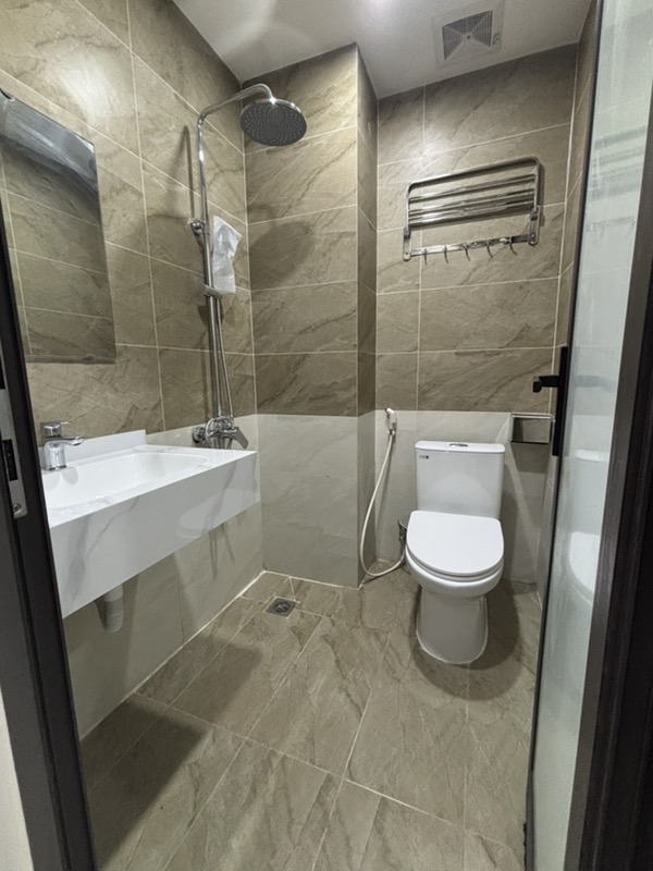 Bán nhà Đức Giang mới tinh 5 tầng thang máy