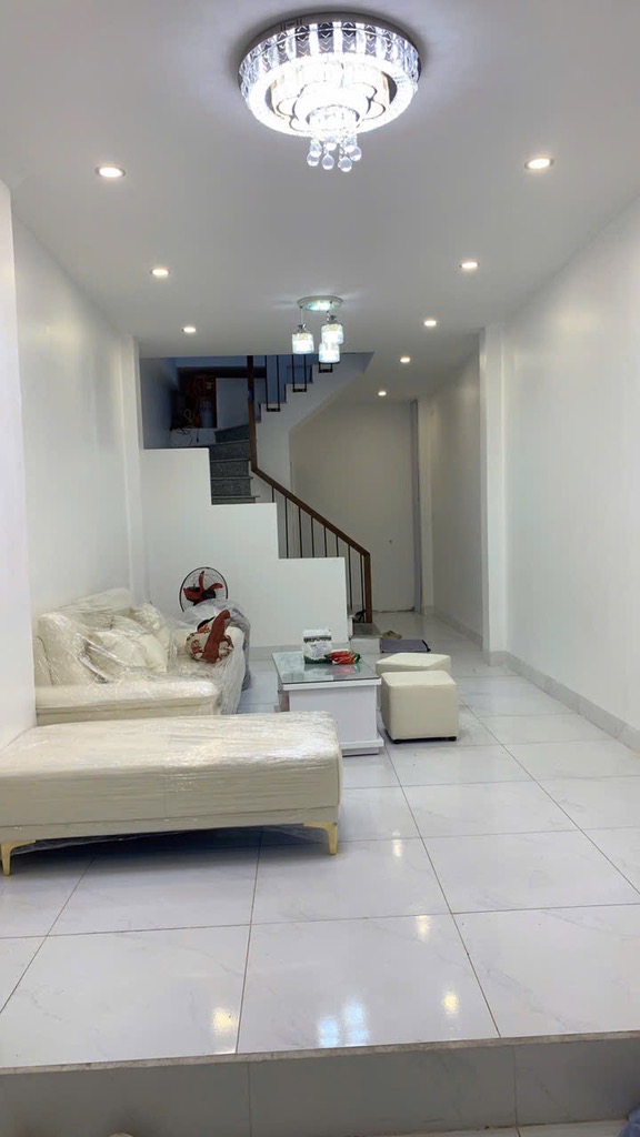 Bán nhà Nguyễn Sơn 4 khu vực hiếm nhà bán