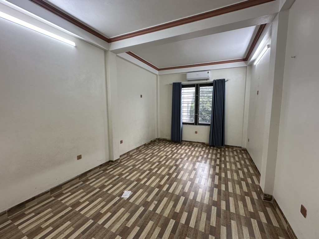 Bán nhà Phúc Lợi dân xây 3 ngủ