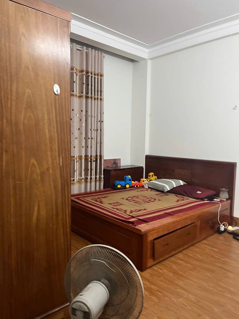 Bán nhà Ngọc Thụy 5 tầng