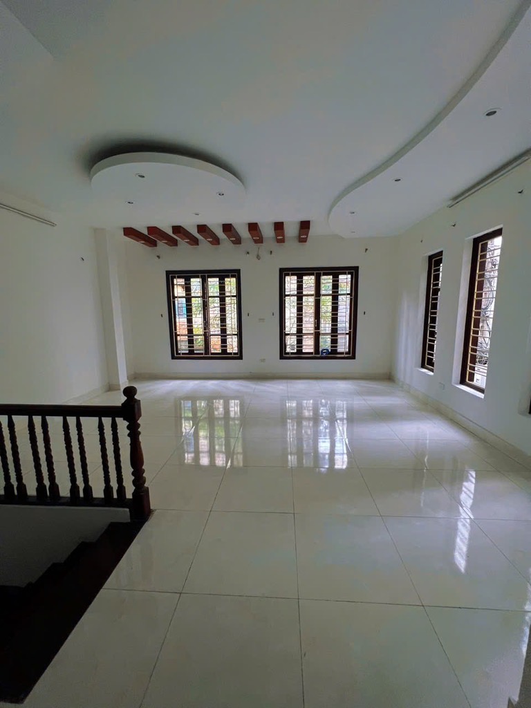 Bán nhà Bồ Đề garra ô tô