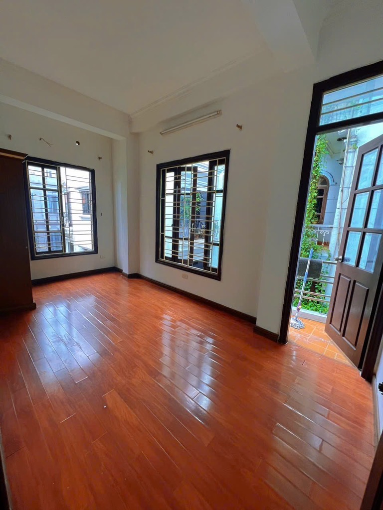 Bán nhà Bồ Đề garra ô tô