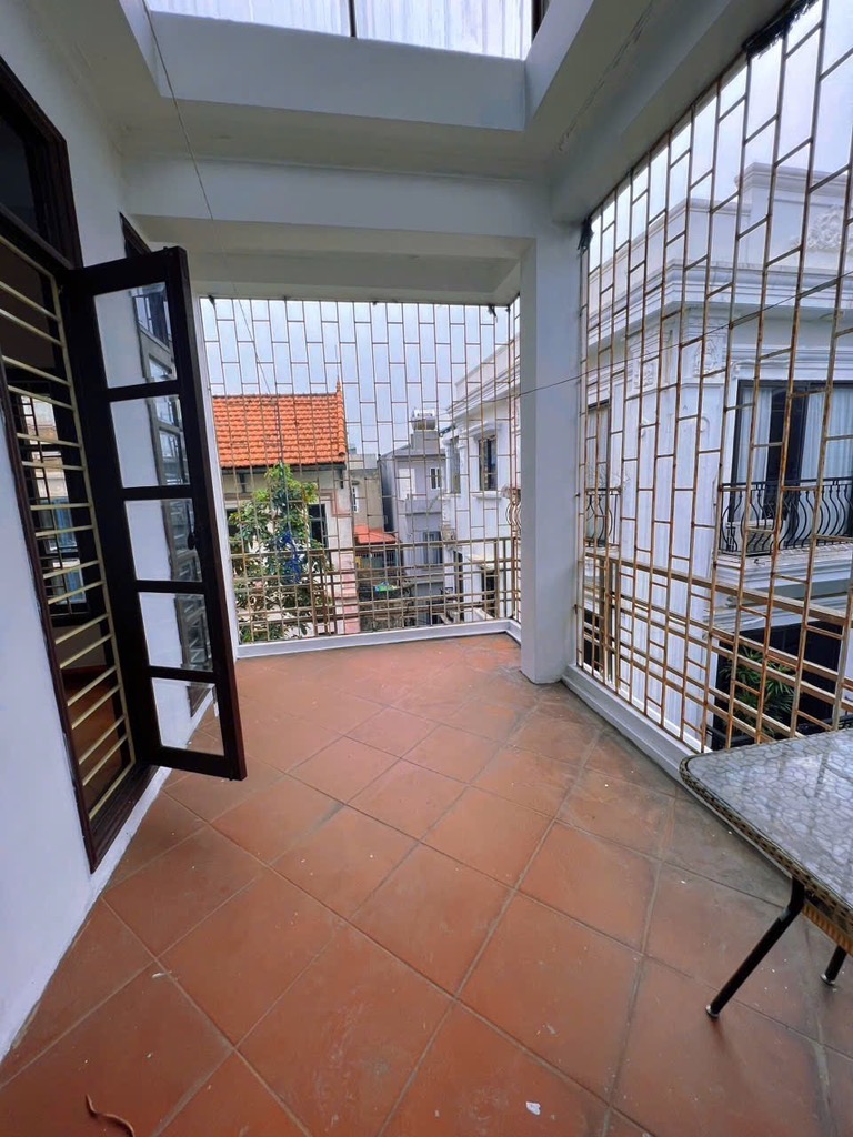 Bán nhà Bồ Đề garra ô tô