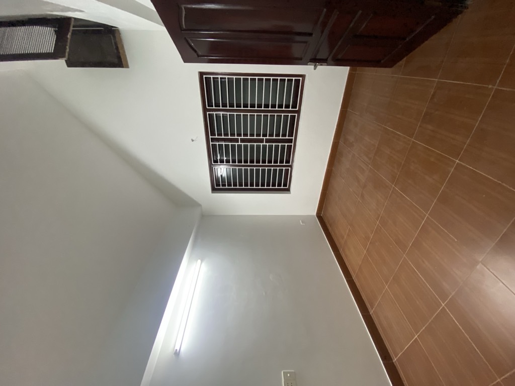 Bán nhà Trung Tâm Gia Thụy 60m 4 tầng thang máy