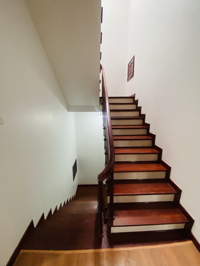 Bán nhà Trung Tâm Gia Thụy 60m 4 tầng thang máy