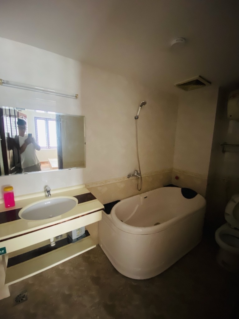 Bán nhà Trung Tâm Gia Thụy 60m 4 tầng thang máy