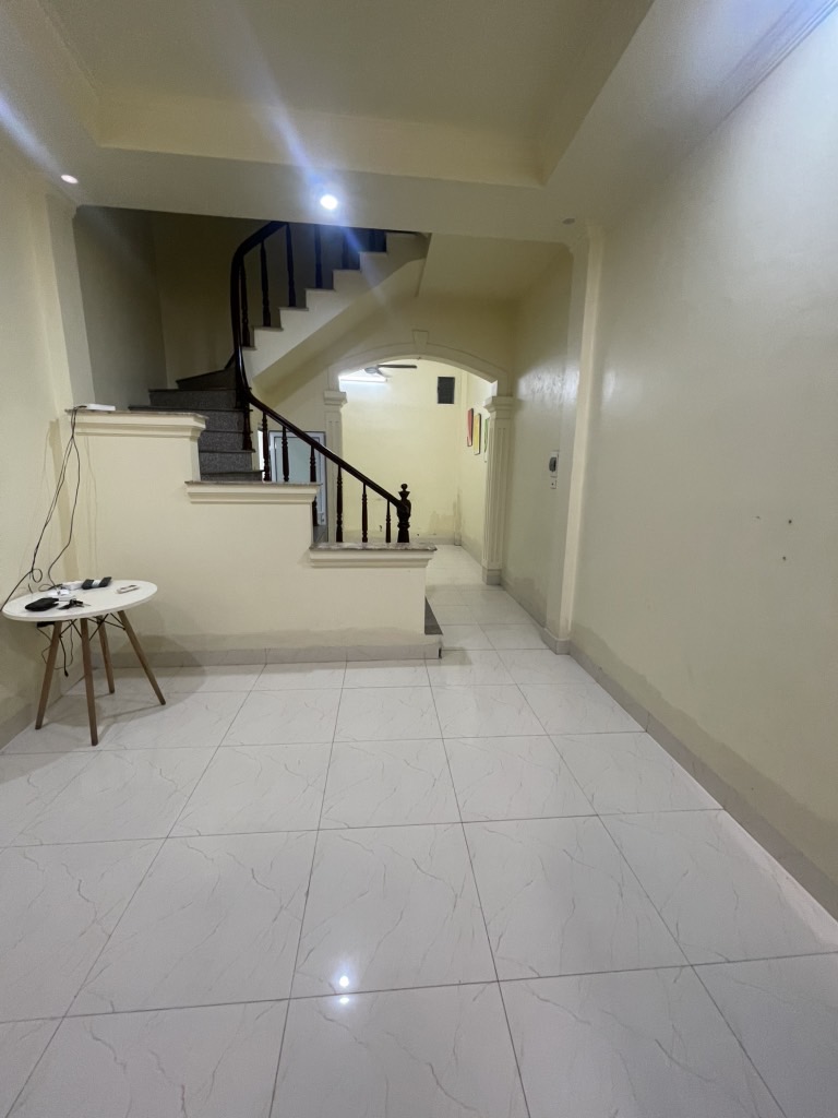 Bán nhà Ngọc Thụy 3 tầng