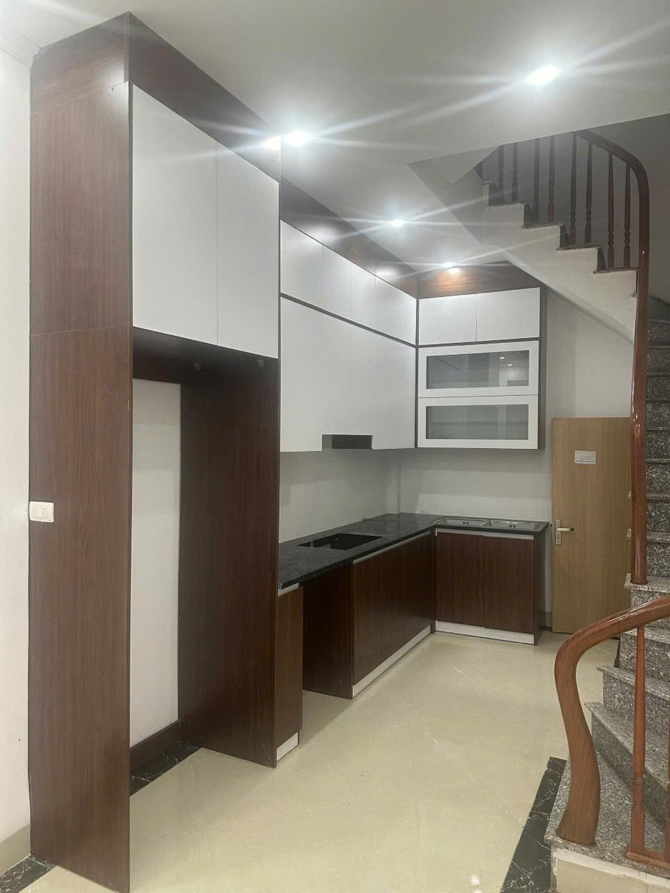 BÁN NHÀ PHỐ HOA LÂM 5 TẦNG