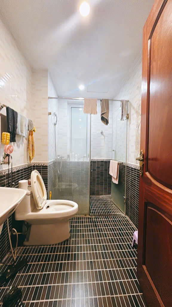 BÁN NHÀ GIA THƯỢNG-NGỌC THỤY 72m 5 tầng
