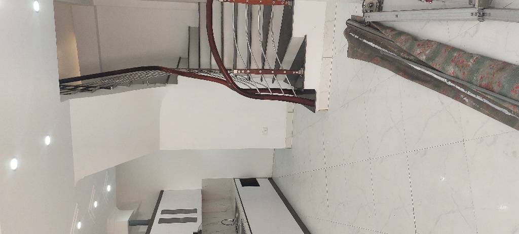 Bán nhà Ngọc Thụy 5 tầng